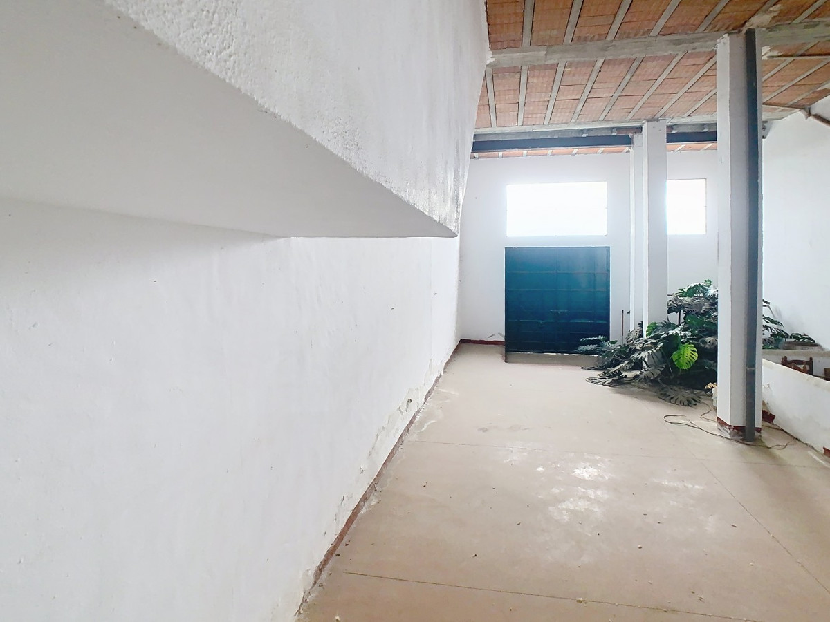 Se vende Pareada de 5 dormitorios en Costa Del Sol East, Málaga, España