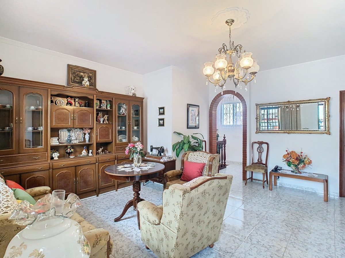 Se vende Pareada de 5 dormitorios en Costa Del Sol East, Málaga, España