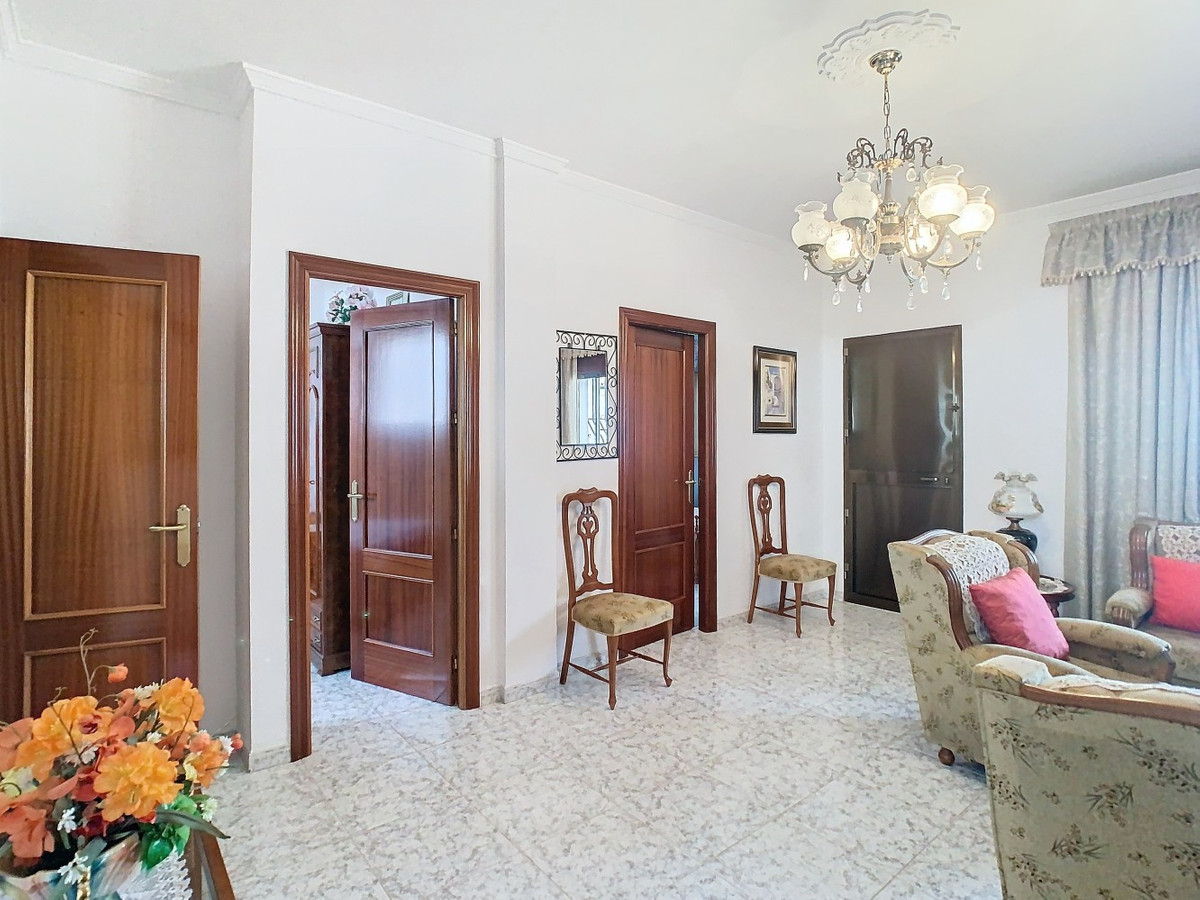 Se vende Pareada de 5 dormitorios en Costa Del Sol East, Málaga, España