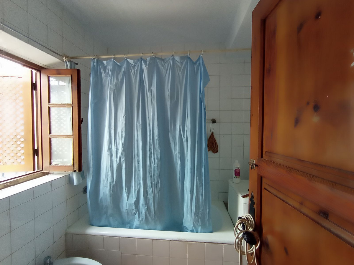 Se vende Pareada de 3 dormitorios en Costa Del Sol, Málaga, España