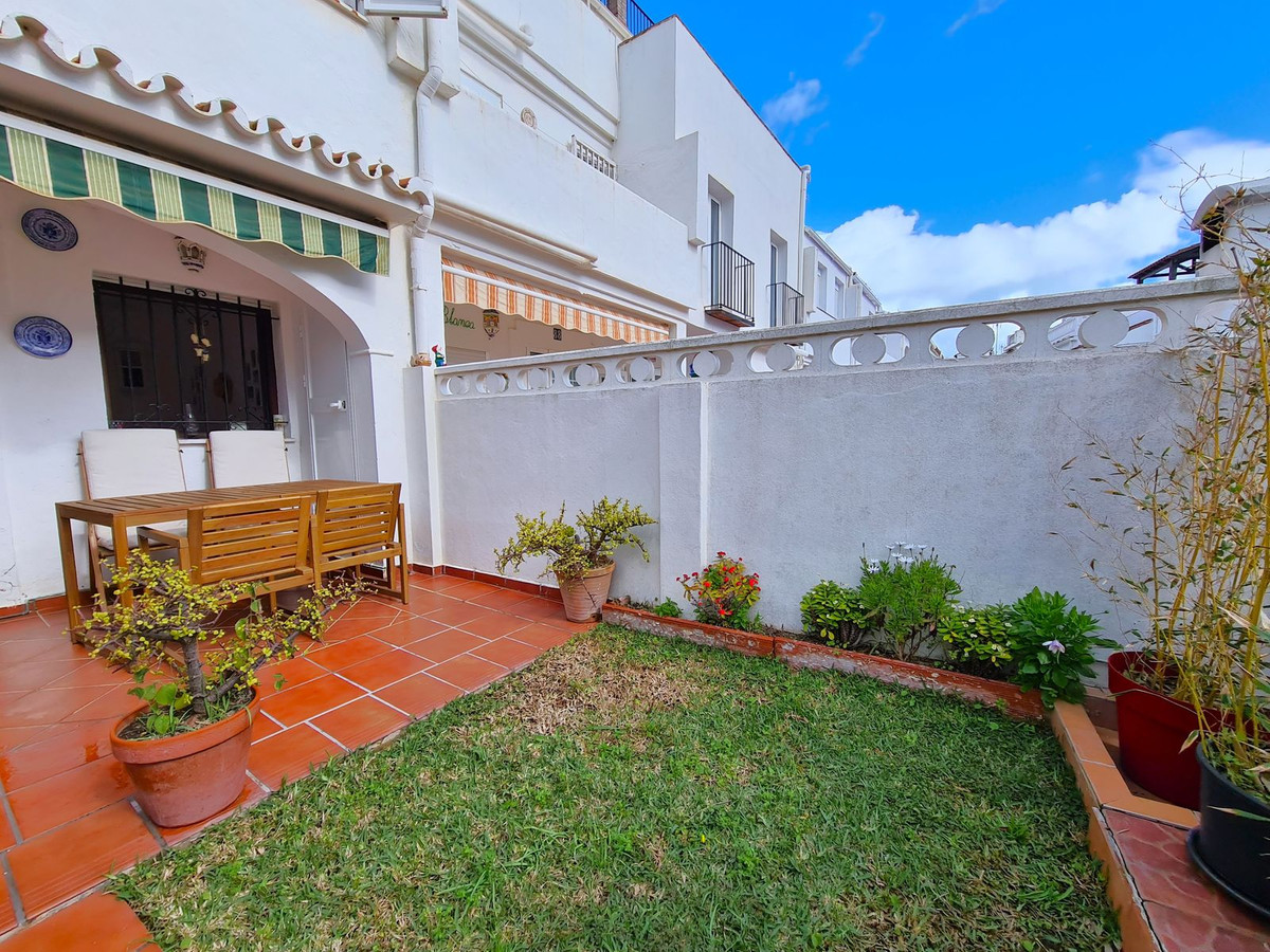 Se vende Adosada de 2 dormitorios en Costa Del Sol, Málaga, España