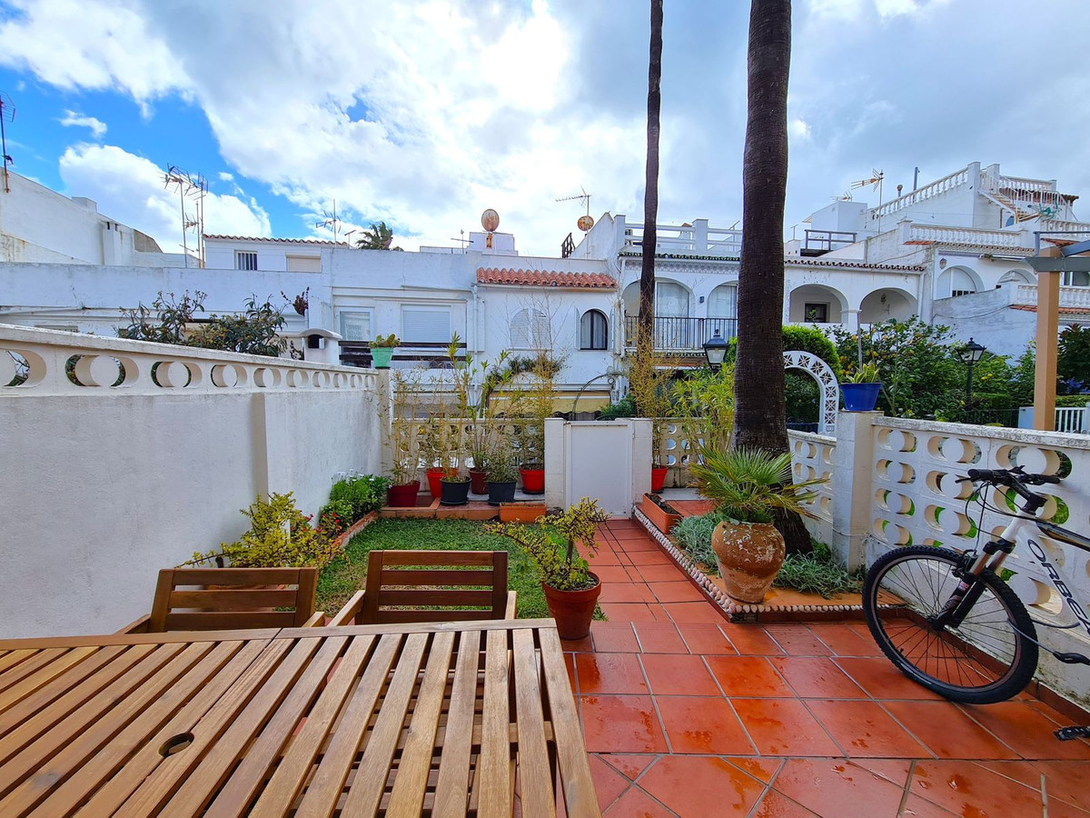 Se vende Adosada de 2 dormitorios en Costa Del Sol, Málaga, España
