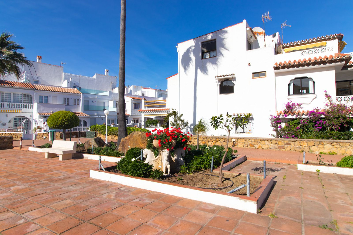 Se vende Adosada de 2 dormitorios en Costa Del Sol, Málaga, España