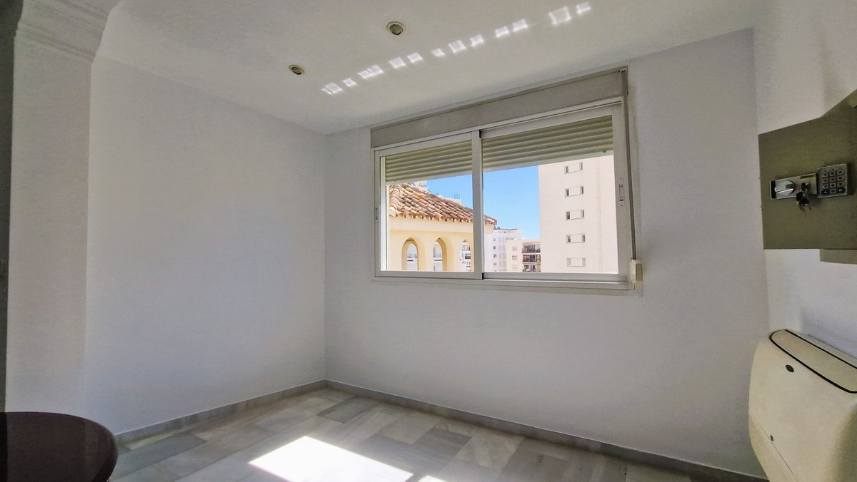 4 Bed Apartment for sale in Marbella Costa Del Sol, Málaga, Spain