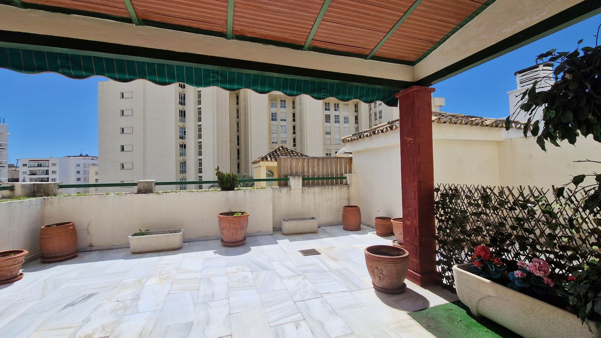 4 Bed Apartment for sale in Marbella Costa Del Sol, Málaga, Spain