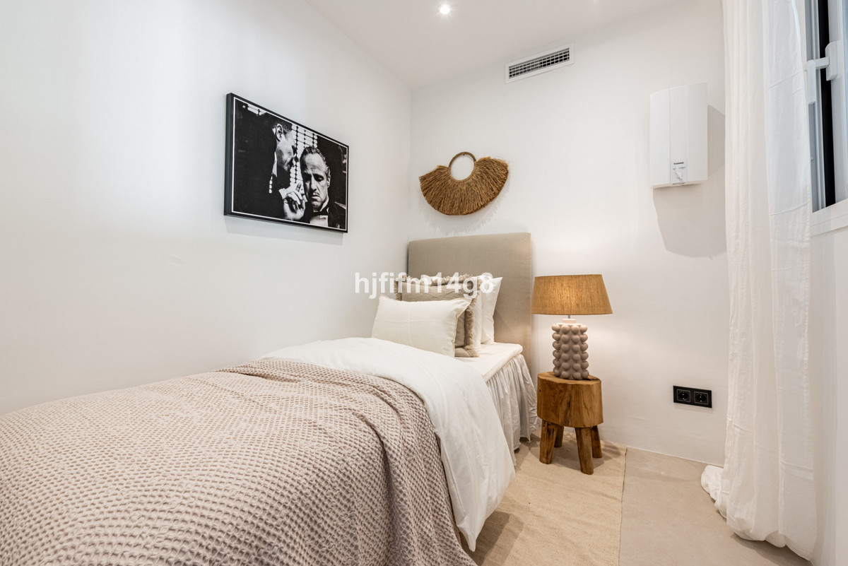 Se vende Apartamento Planta Media de 3 dormitorios en Costa Del Sol, Málaga, España