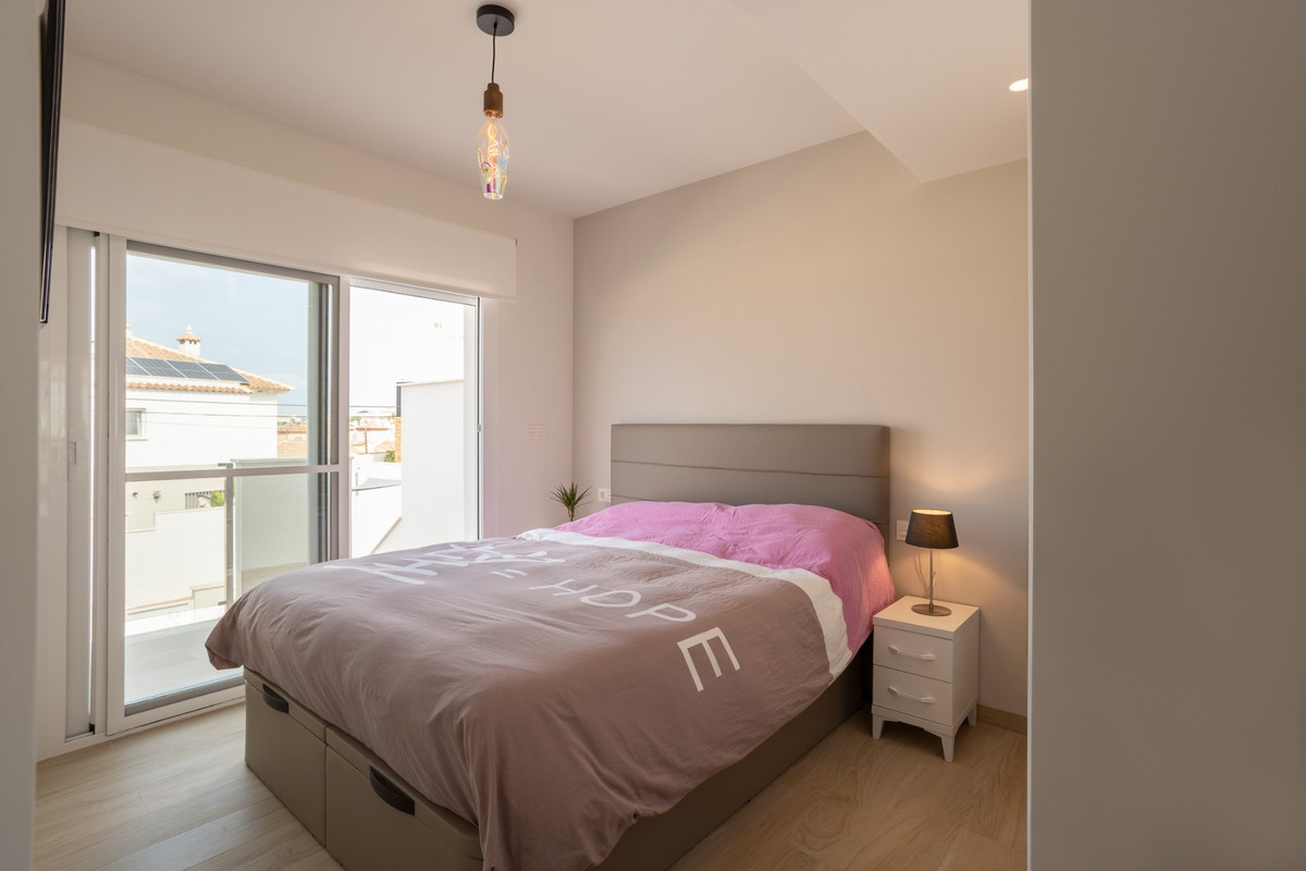 Se vende Apartamento en Planta Última de 2 dormitorios en Costa Blanca, Alicante, España