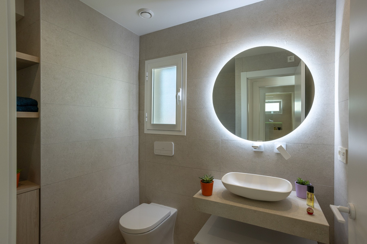 Se vende Apartamento en Planta Última de 2 dormitorios en Costa Blanca, Alicante, España