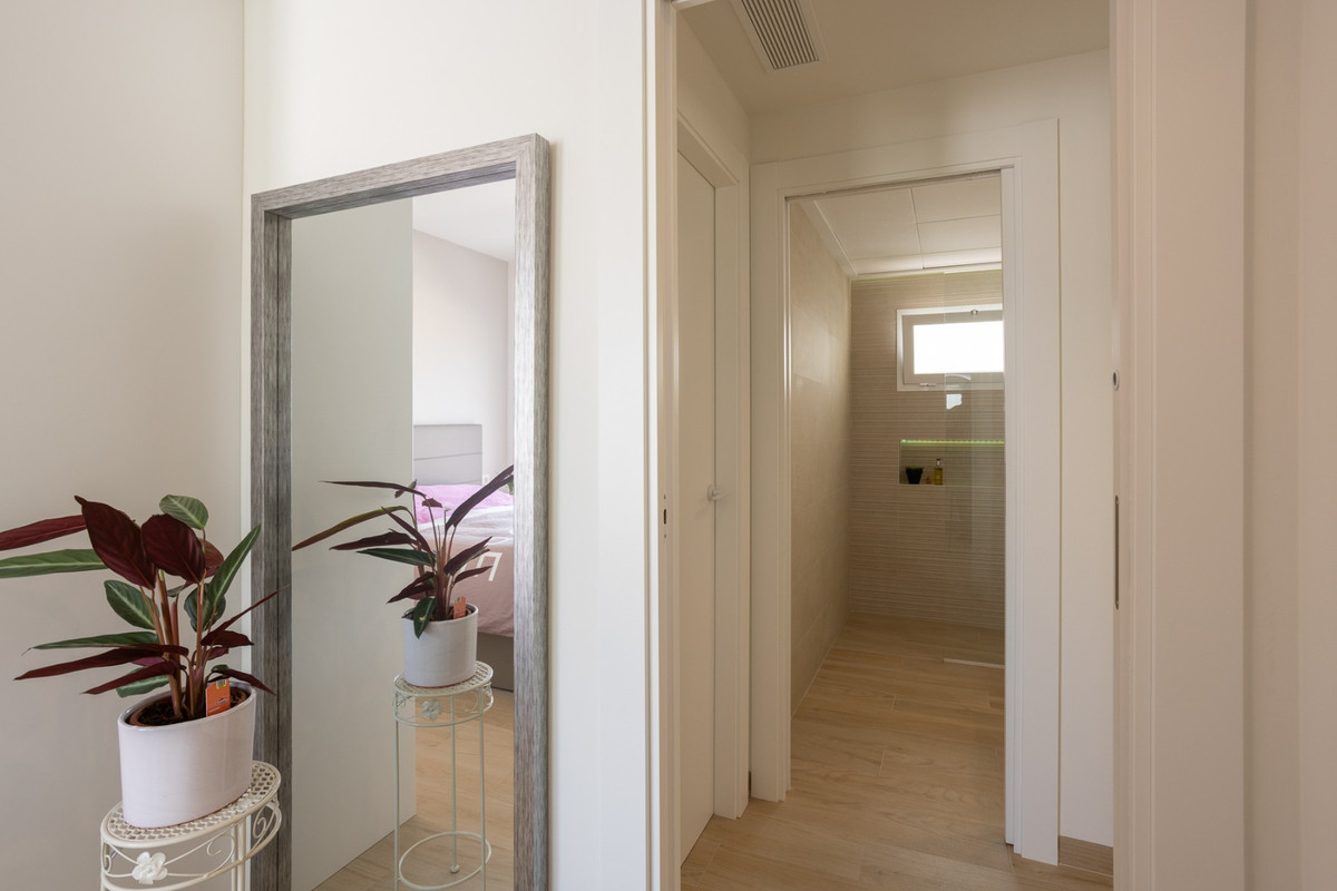 Se vende Apartamento en Planta Última de 2 dormitorios en Costa Blanca, Alicante, España