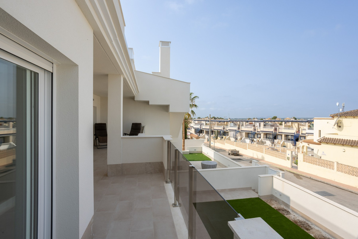 Se vende Apartamento en Planta Última de 2 dormitorios en Costa Blanca, Alicante, España