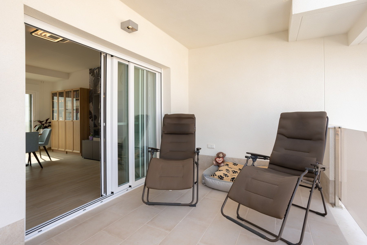 Se vende Apartamento en Planta Última de 2 dormitorios en Costa Blanca, Alicante, España