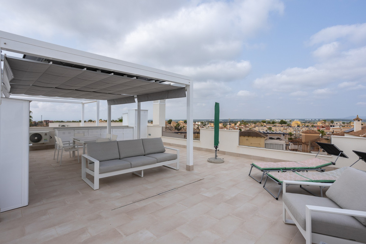 Se vende Apartamento en Planta Última de 2 dormitorios en Costa Blanca, Alicante, España