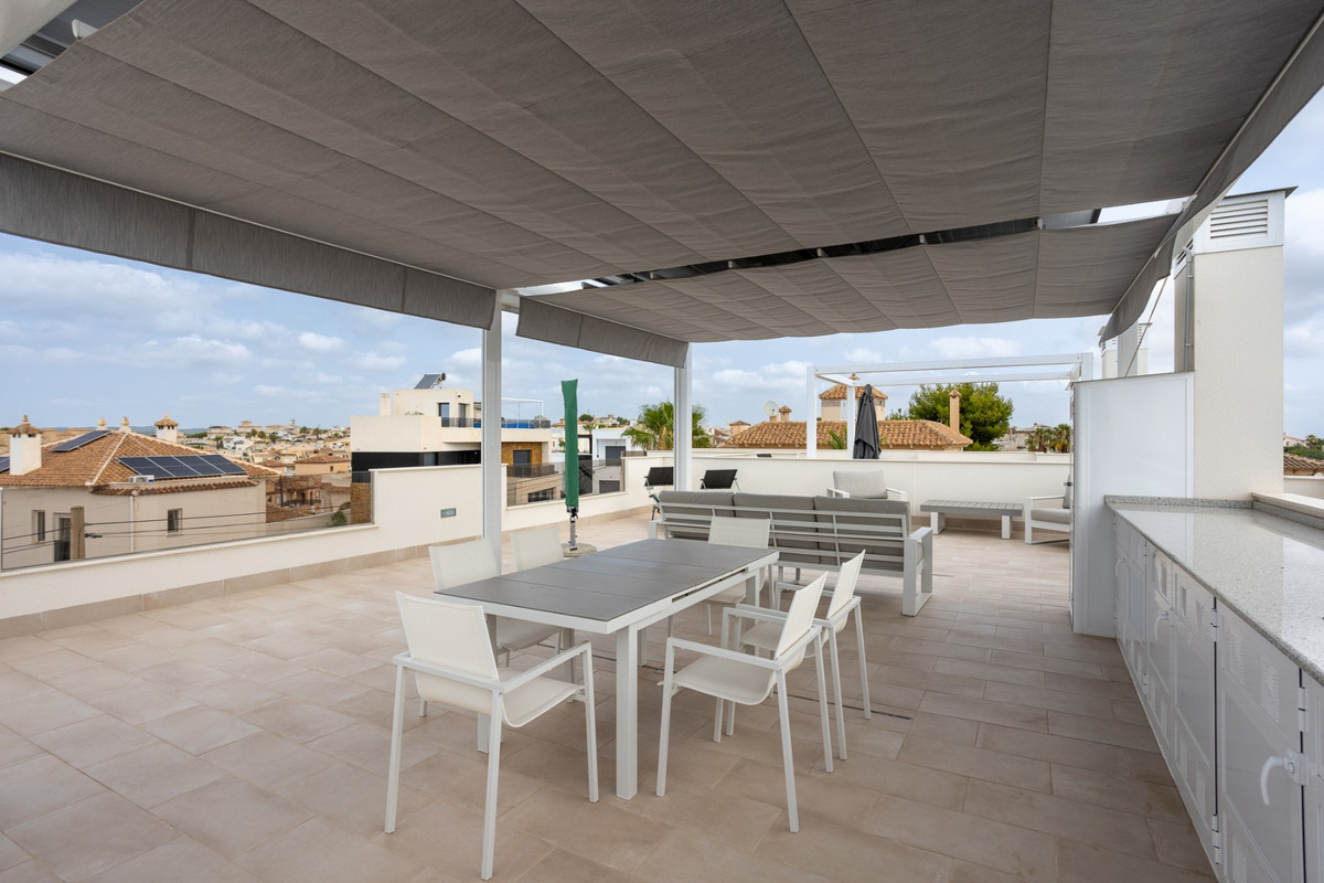 Se vende Apartamento en Planta Última de 2 dormitorios en Costa Blanca, Alicante, España