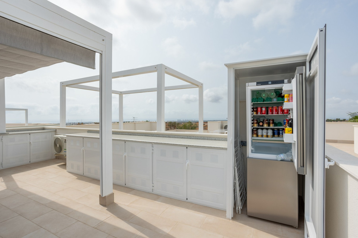 Se vende Apartamento en Planta Última de 2 dormitorios en Costa Blanca, Alicante, España