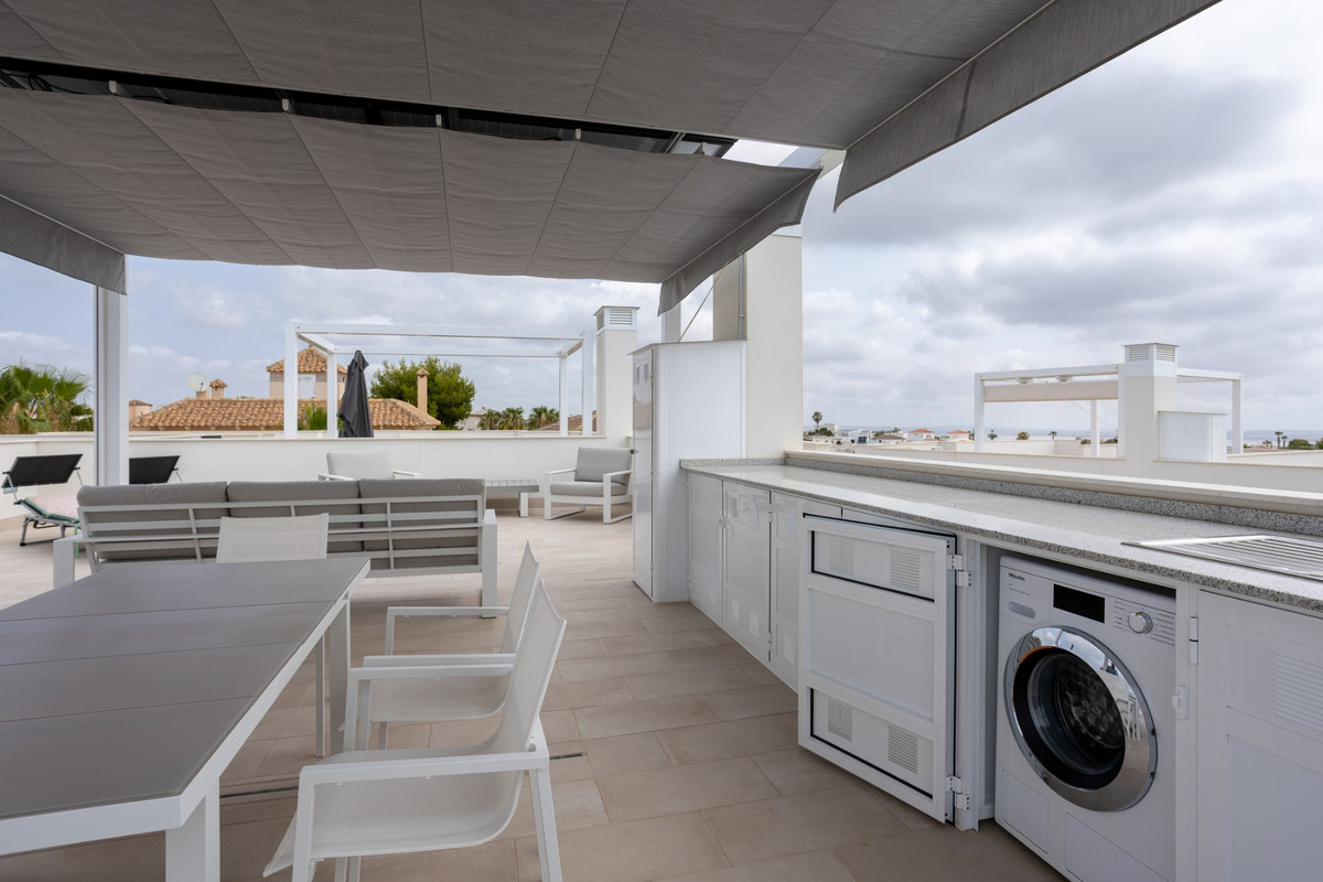 Se vende Apartamento en Planta Última de 2 dormitorios en Costa Blanca, Alicante, España