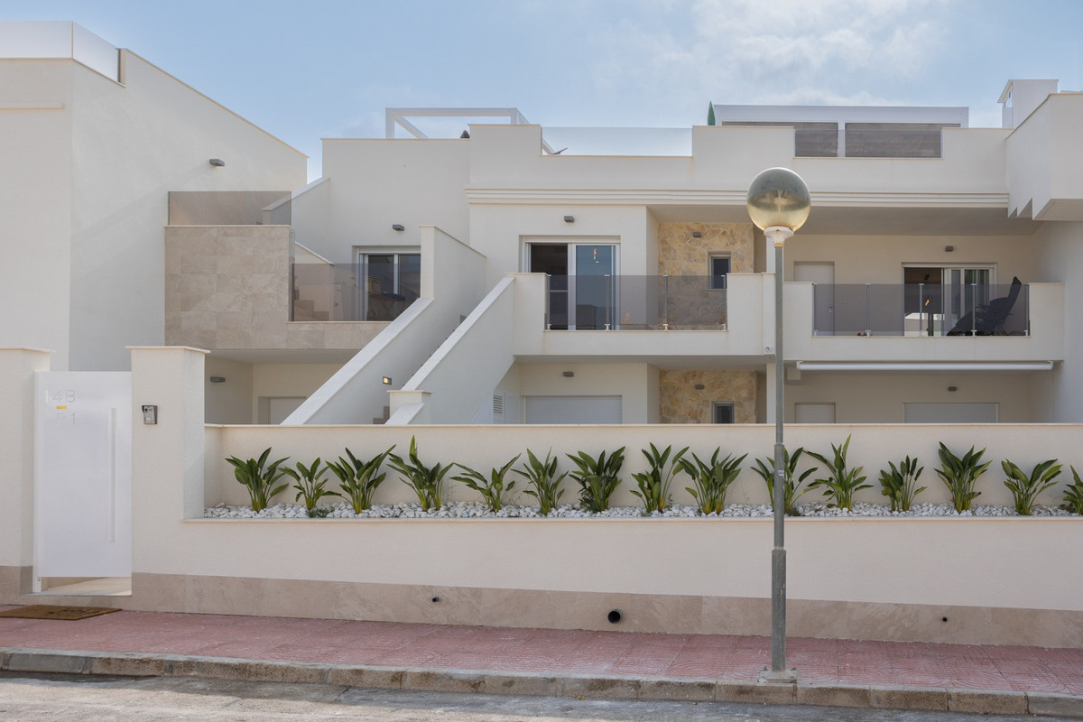 Se vende Apartamento en Planta Última de 2 dormitorios en Costa Blanca, Alicante, España