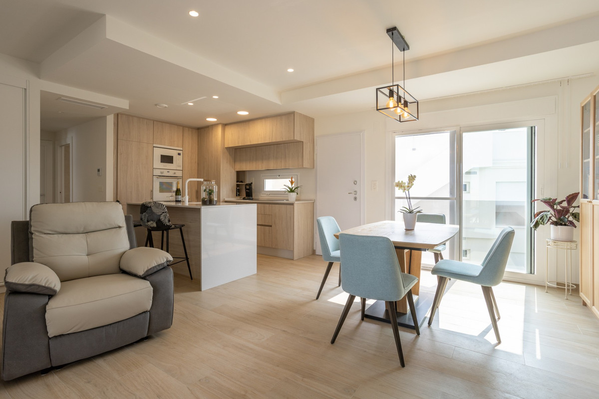 Se vende Apartamento en Planta Última de 2 dormitorios en Costa Blanca, Alicante, España