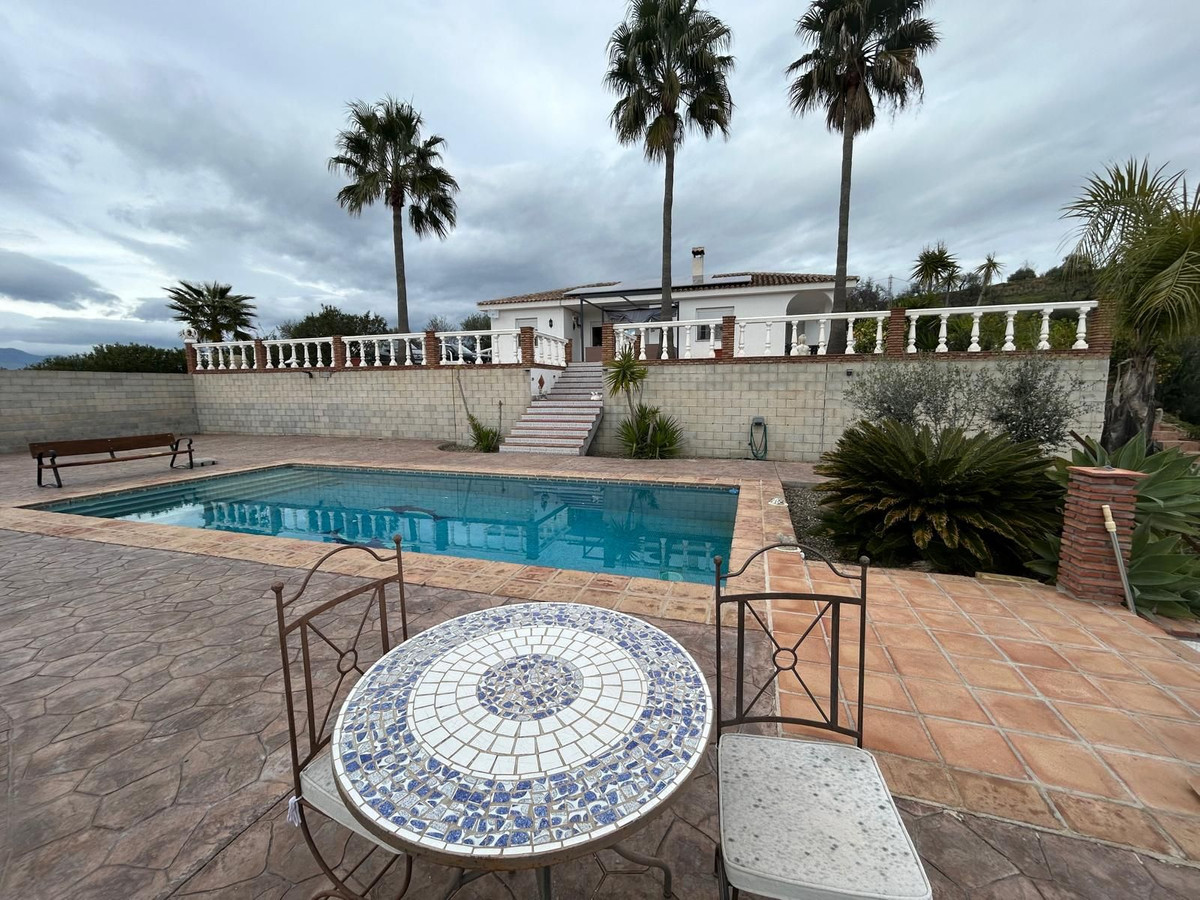 4 Bed Townhouse for sale in Guaro Costa Del Sol, Málaga, Spain
