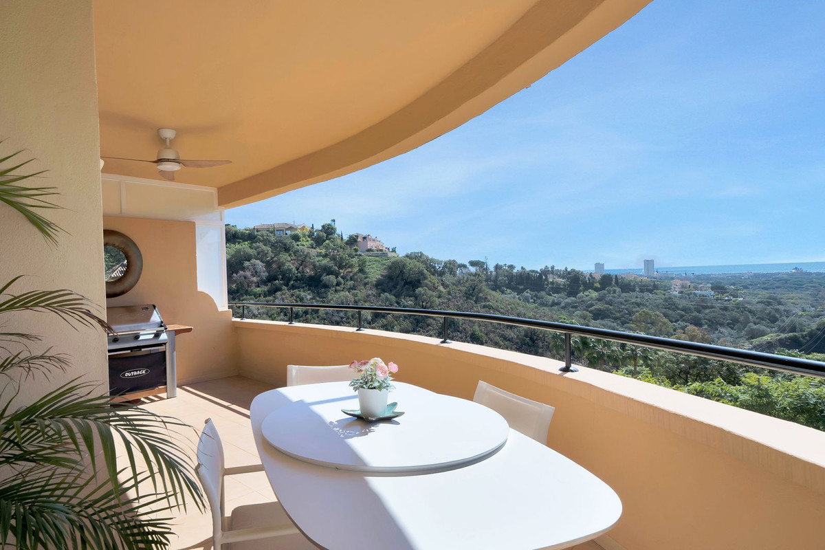 Se vende Apartamento Planta Media de 2 dormitorios en Costa Del Sol, Málaga, España