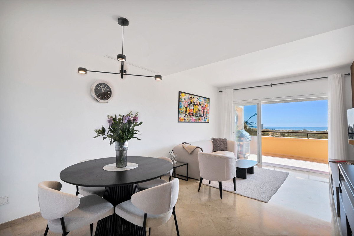 Se vende Apartamento Planta Media de 2 dormitorios en Costa Del Sol, Málaga, España