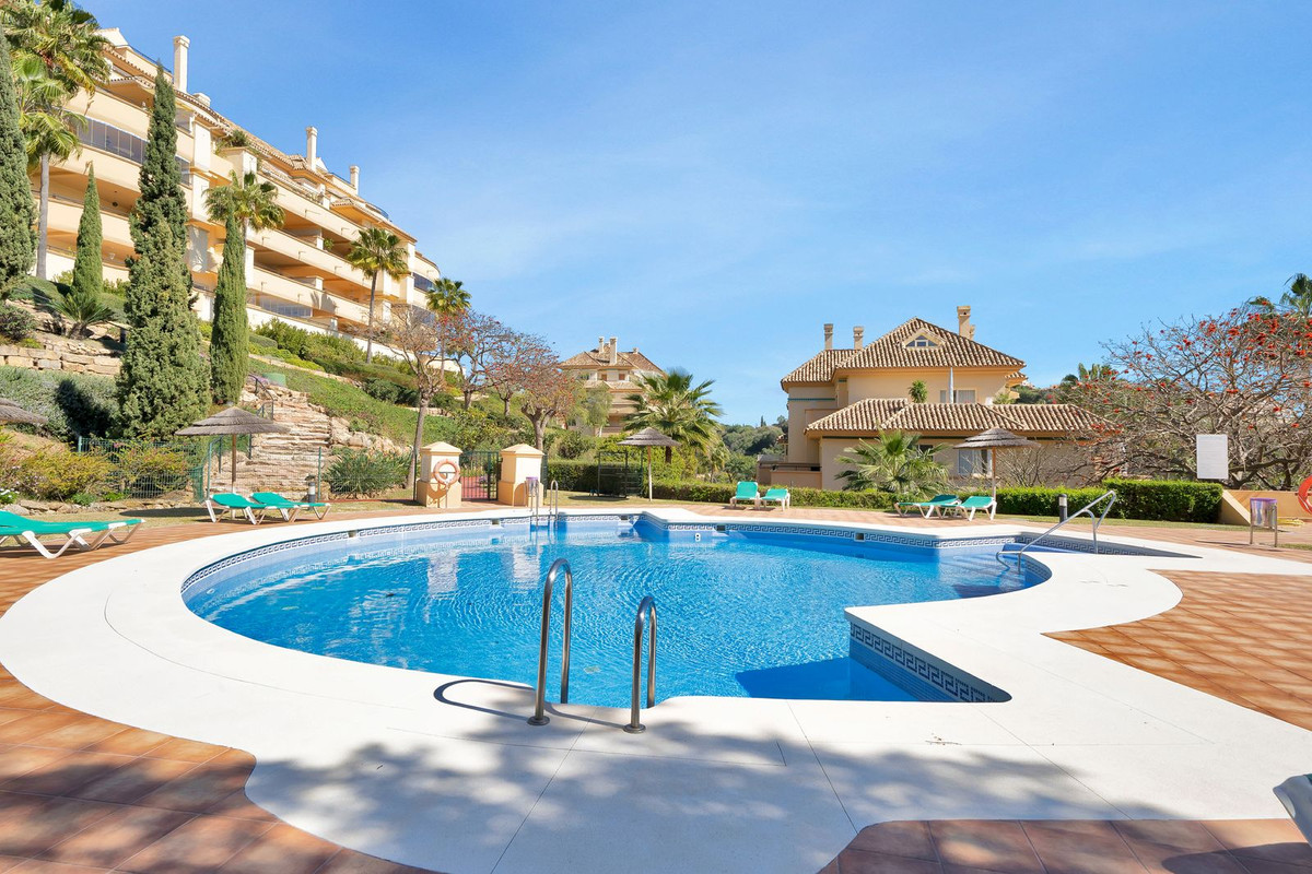 Se vende Apartamento Planta Media de 2 dormitorios en Costa Del Sol, Málaga, España