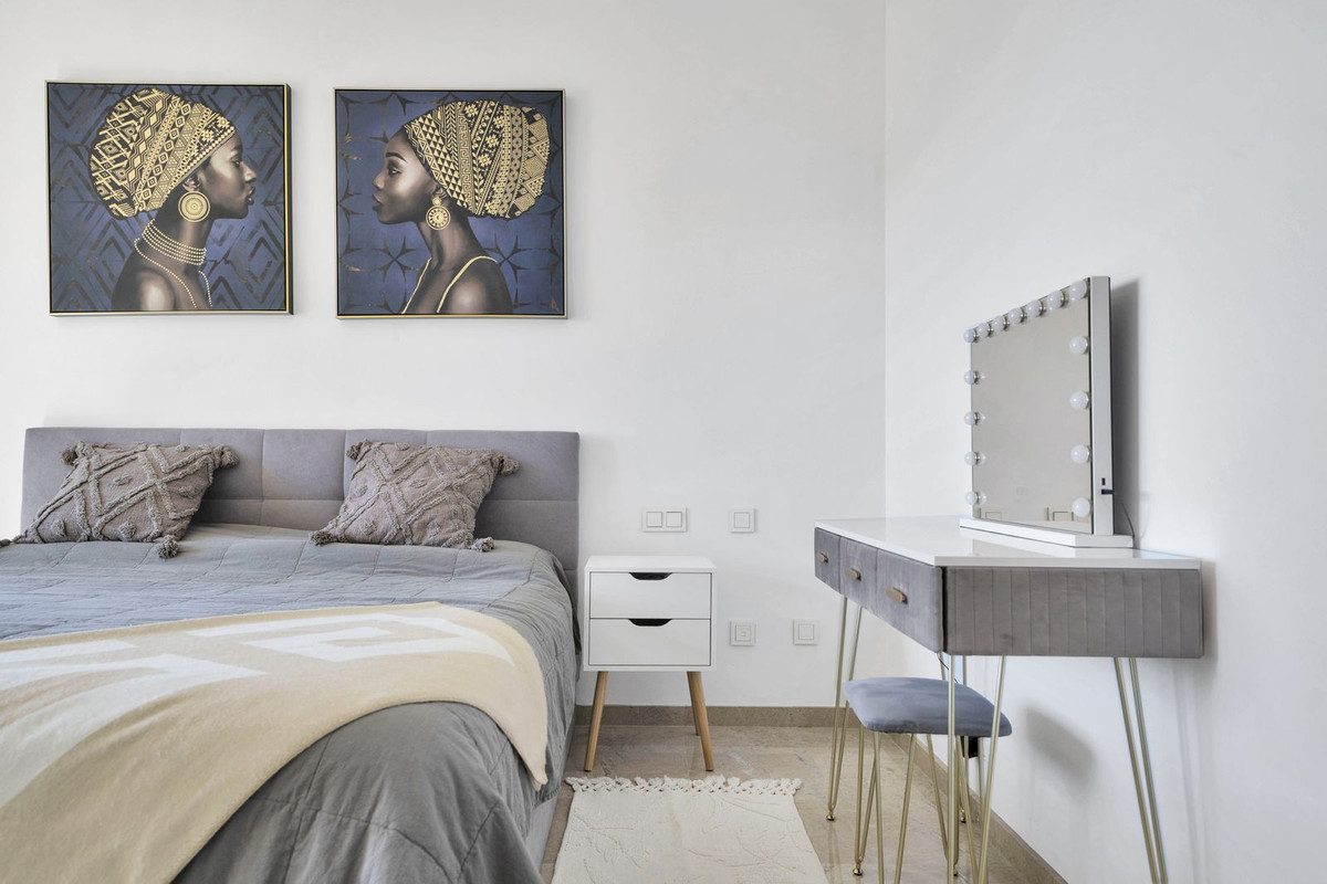 Se vende Apartamento Planta Media de 2 dormitorios en Costa Del Sol, Málaga, España