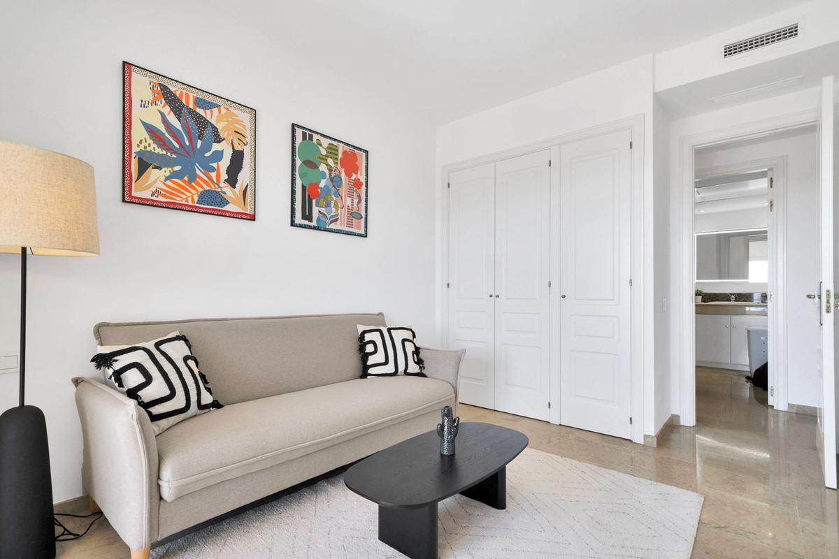 Se vende Apartamento Planta Media de 2 dormitorios en Costa Del Sol, Málaga, España