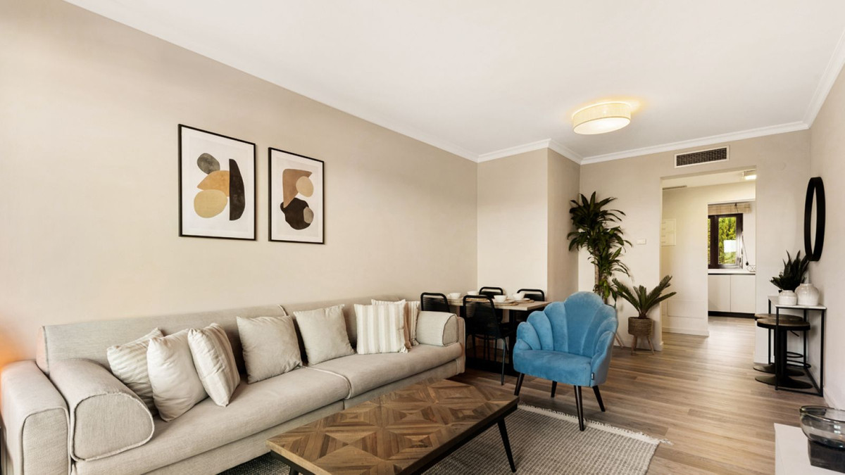 2 Bed Apartment for sale in El Paraiso Costa Del Sol, Málaga, Spain