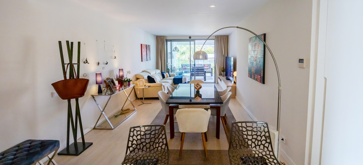 2 Bed Apartment for sale in Selwo Costa Del Sol, Málaga, Spain