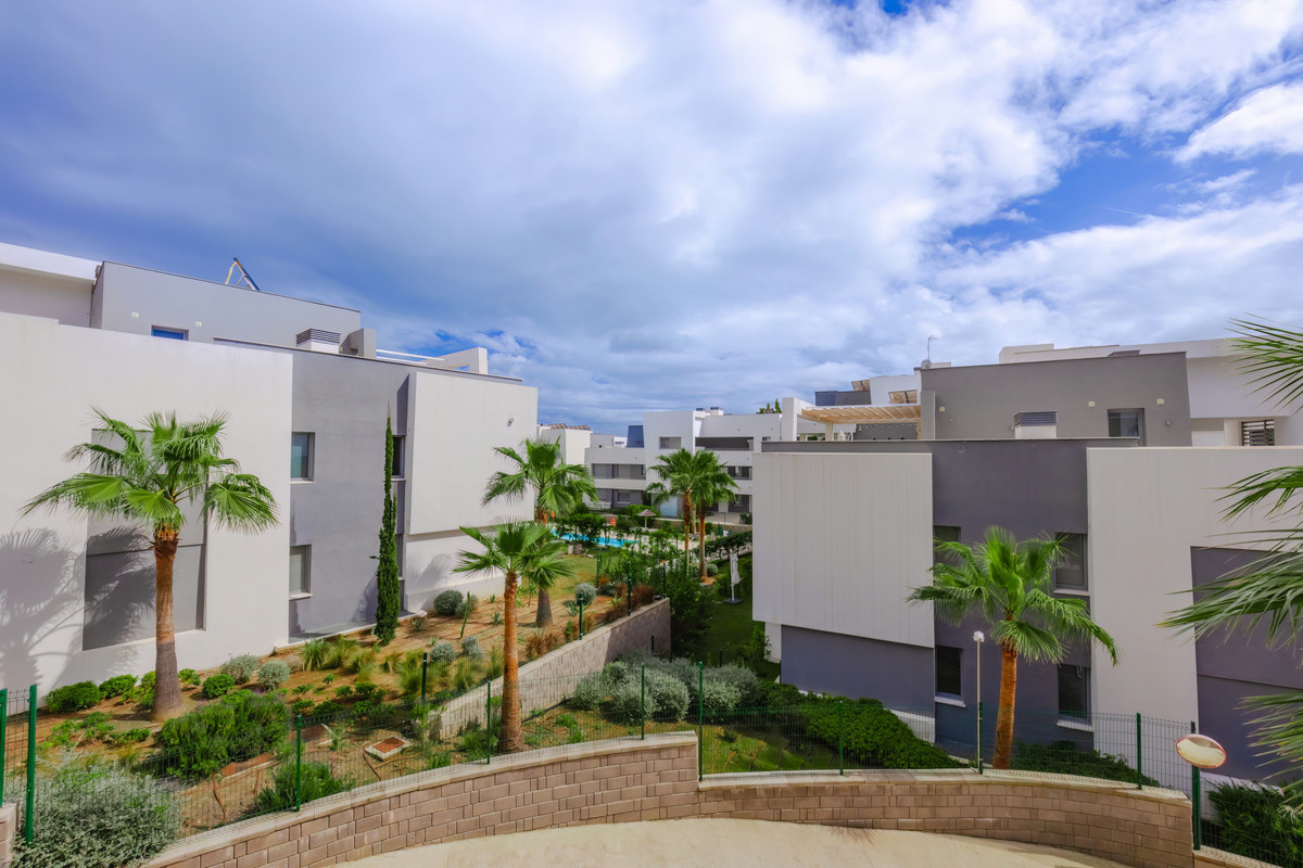 2 Bed Apartment for sale in Selwo Costa Del Sol, Málaga, Spain