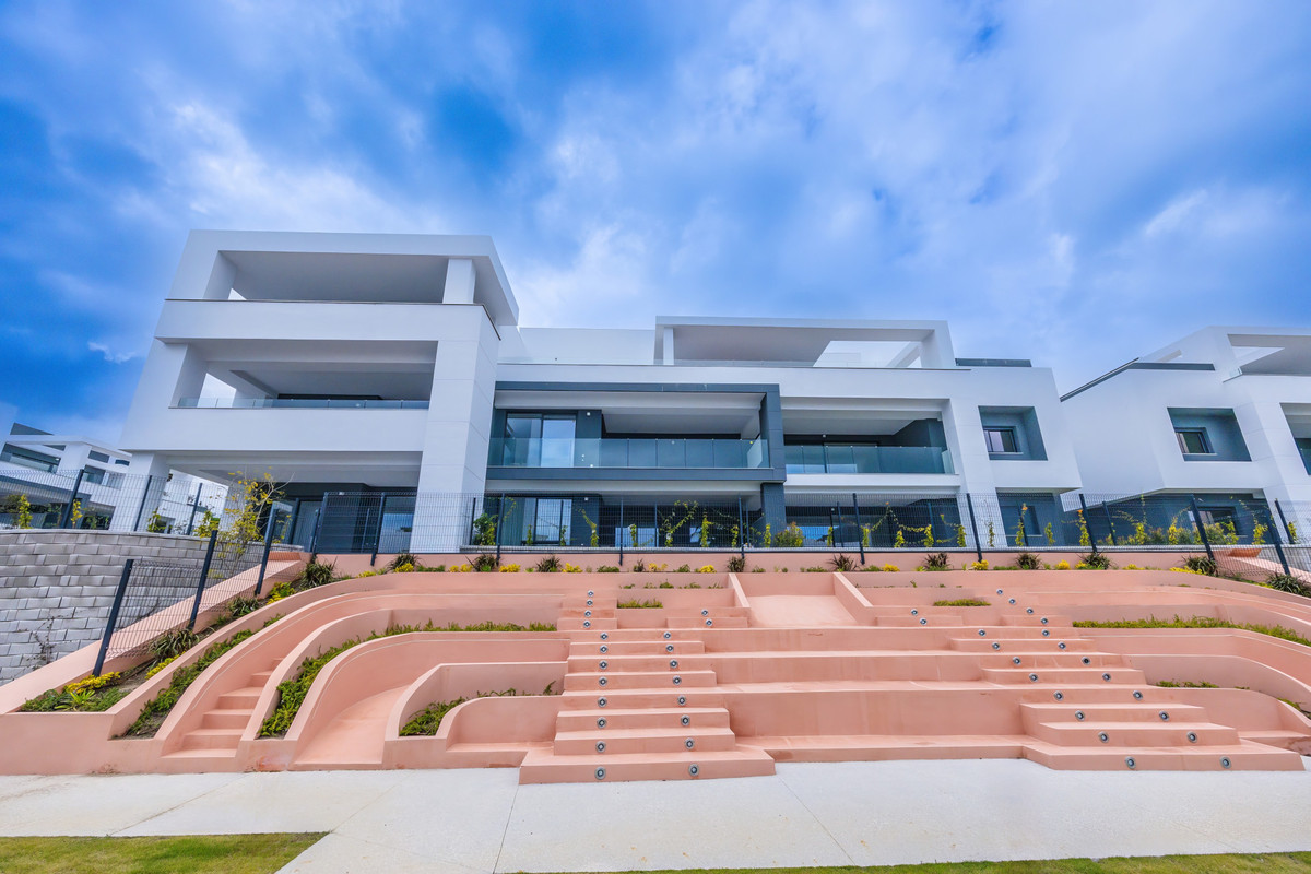 2 Bed Apartment for sale in Selwo Costa Del Sol, Málaga, Spain