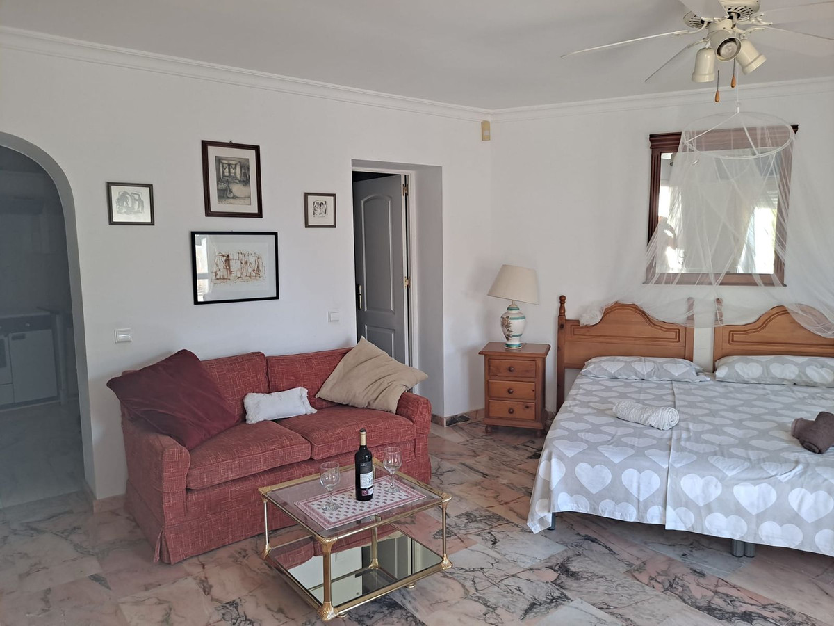 Se vende Villa - Chalet de 6 dormitorios en Costa Del Sol, Málaga, España