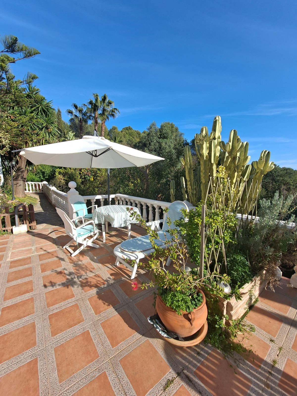 Se vende Villa - Chalet de 6 dormitorios en Costa Del Sol, Málaga, España