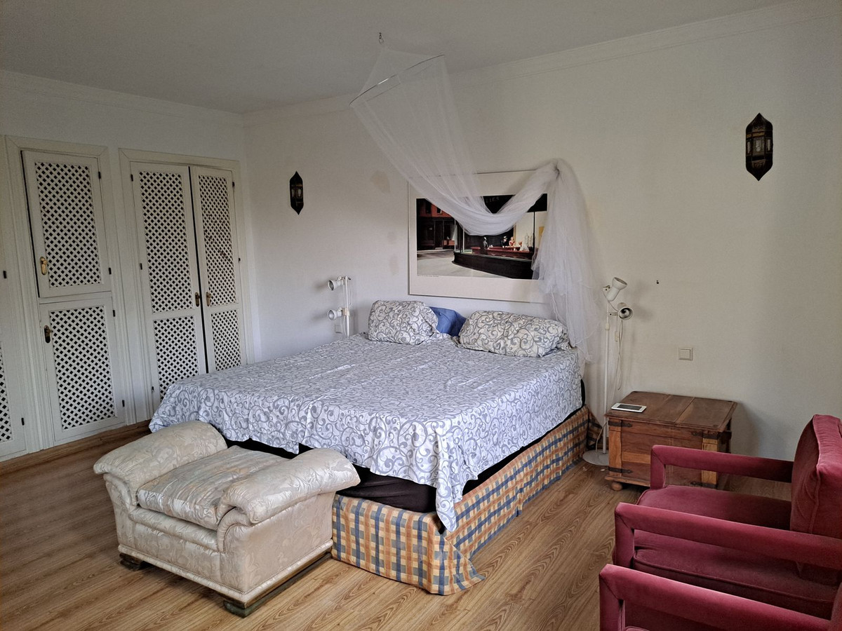 Se vende Villa - Chalet de 6 dormitorios en Costa Del Sol, Málaga, España