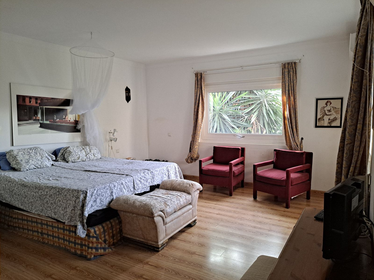 Se vende Villa - Chalet de 6 dormitorios en Costa Del Sol, Málaga, España