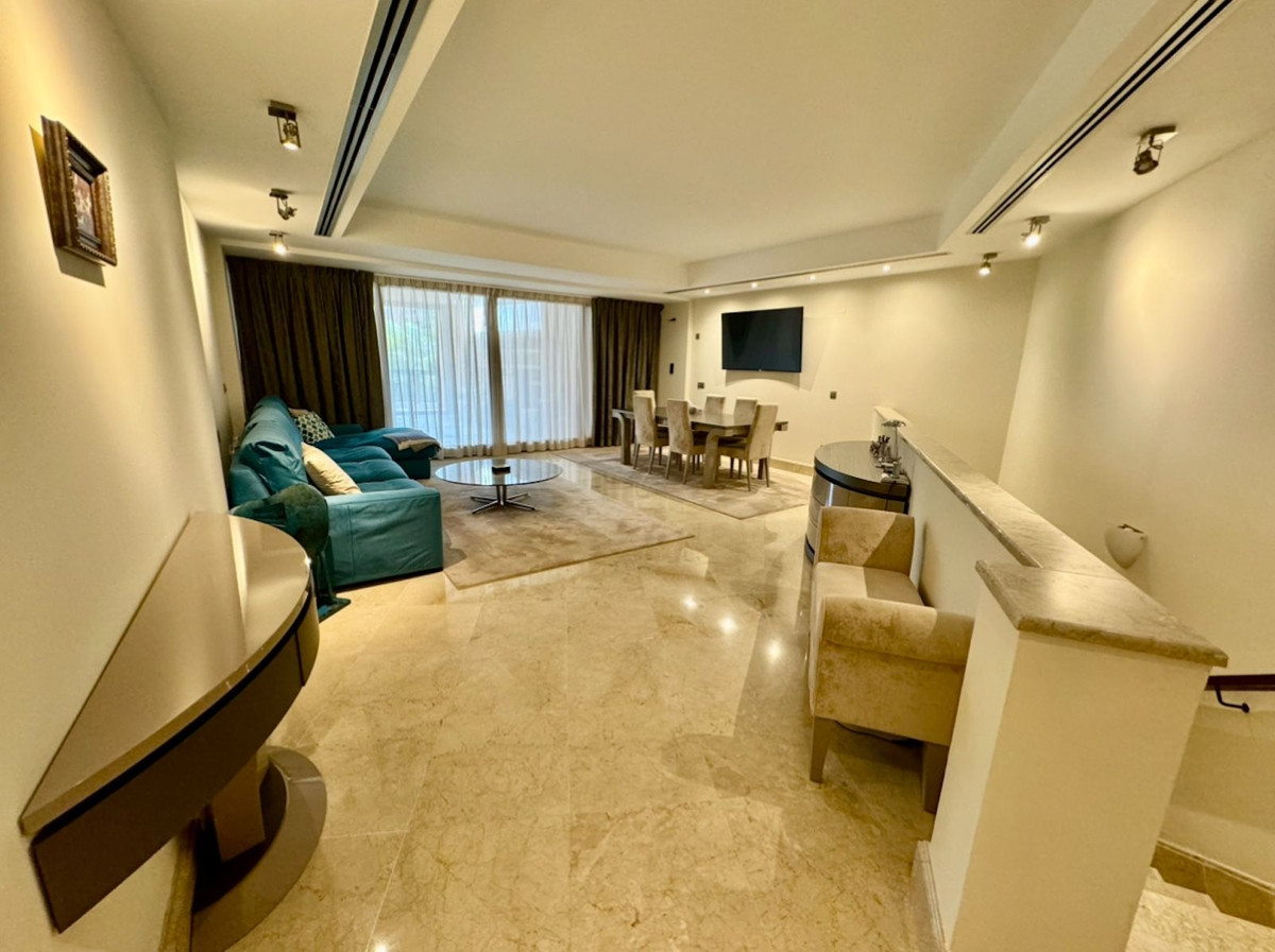 3 Bed Apartment for sale in San Pedro De Alcántara Costa Del Sol, Málaga, Spain