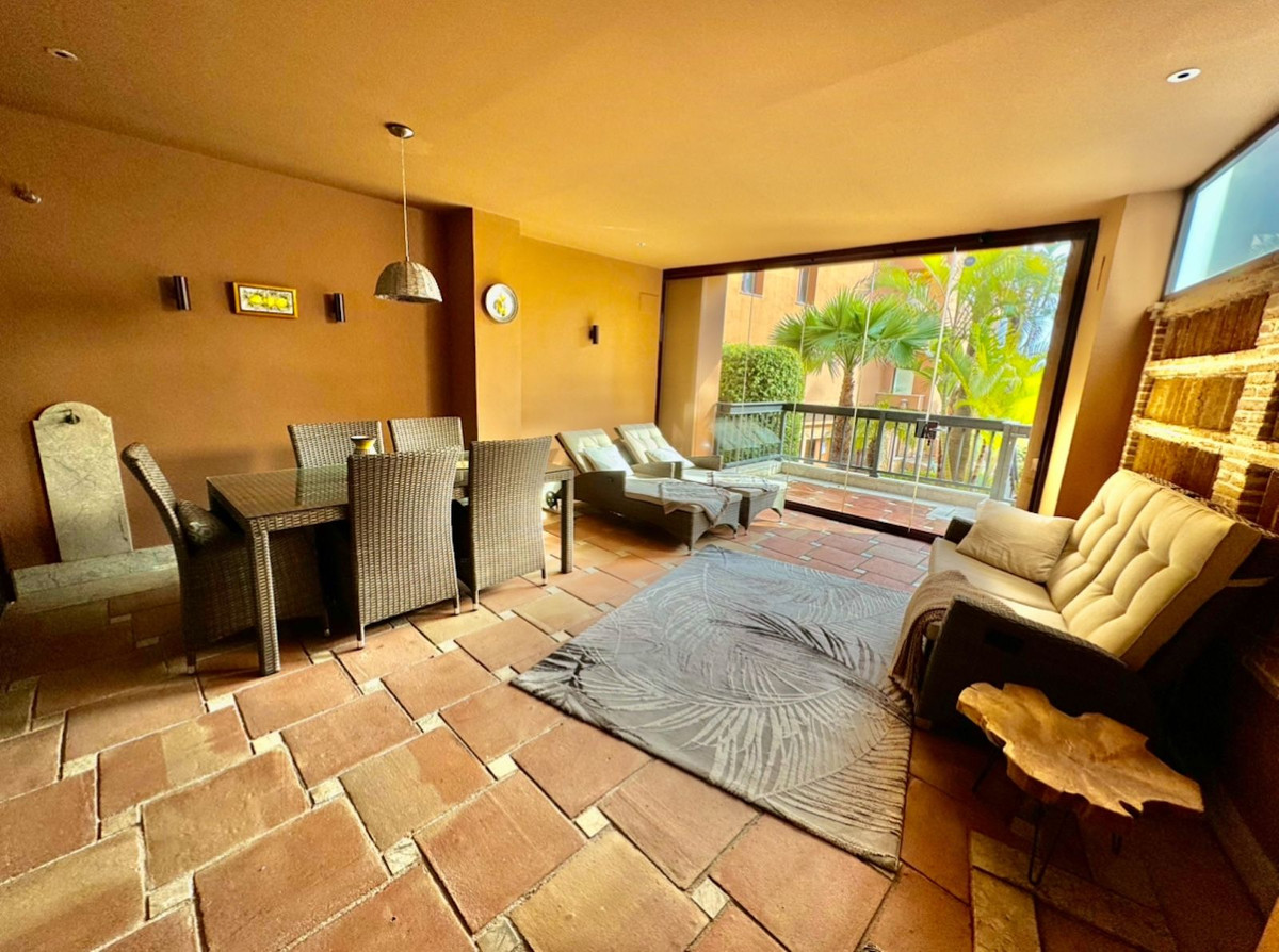 3 Bed Apartment for sale in San Pedro De Alcántara Costa Del Sol, Málaga, Spain
