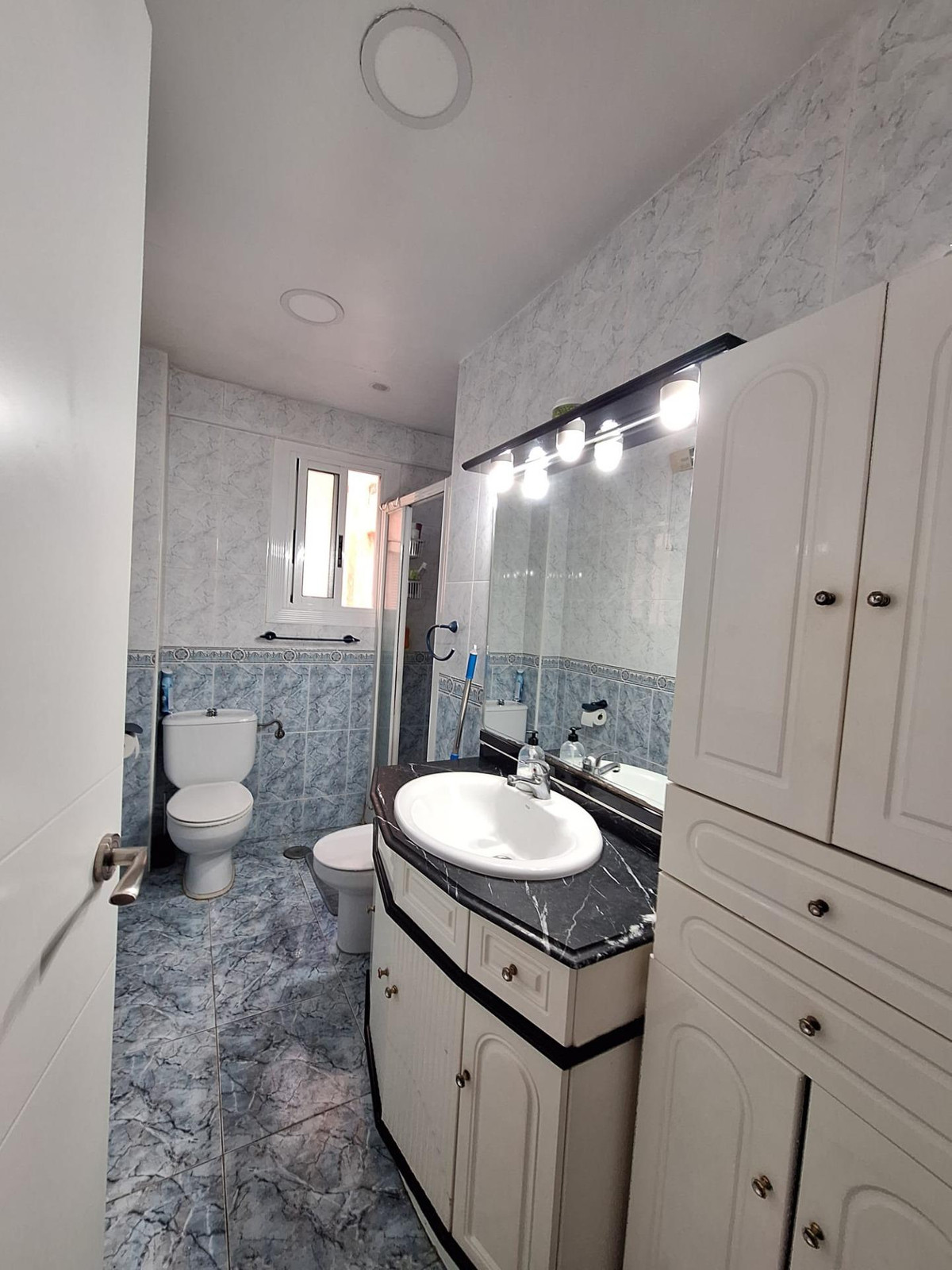 Se vende Apartamento Planta Media de 2 dormitorios en Costa Blanca, Alicante, España