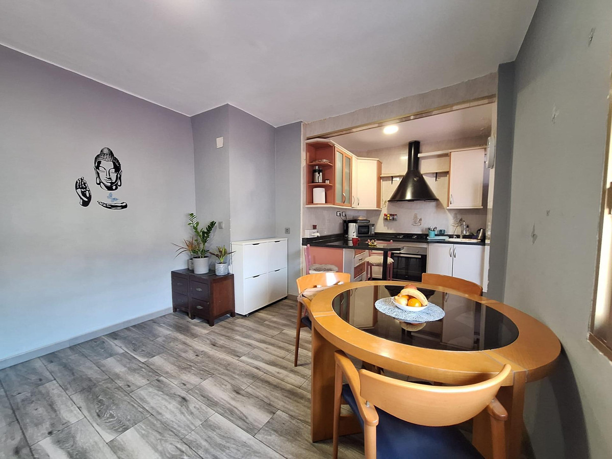 Se vende Apartamento Planta Media de 2 dormitorios en Costa Blanca, Alicante, España