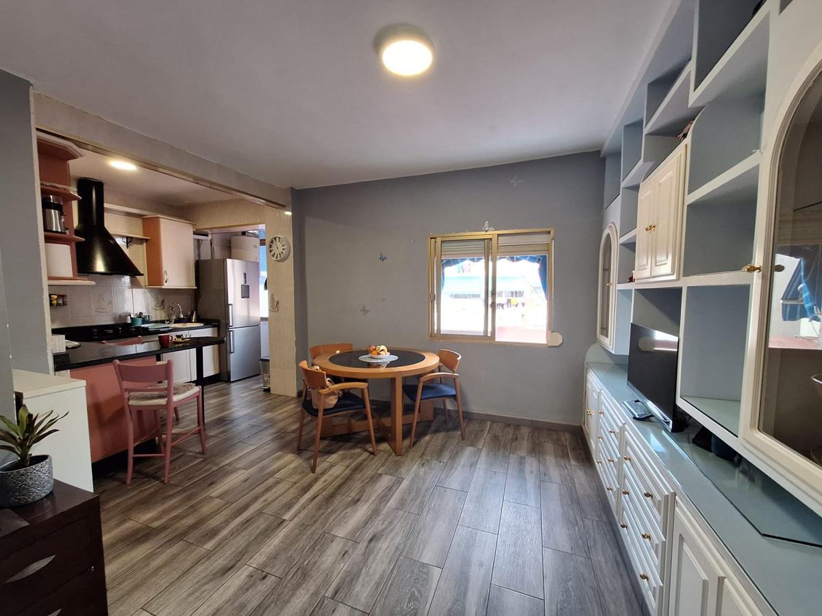 Se vende Apartamento Planta Media de 2 dormitorios en Costa Blanca, Alicante, España