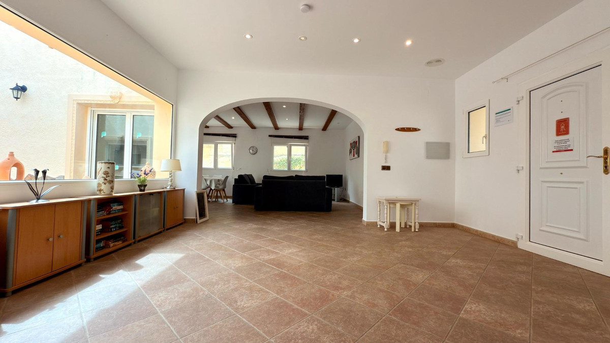 Se vende Bungalow de 5 dormitorios en Costa Blanca, Alicante, España