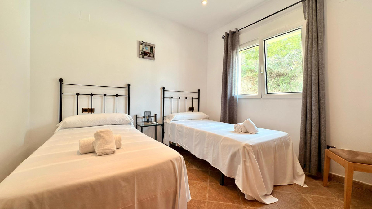 Se vende Bungalow de 5 dormitorios en Costa Blanca, Alicante, España