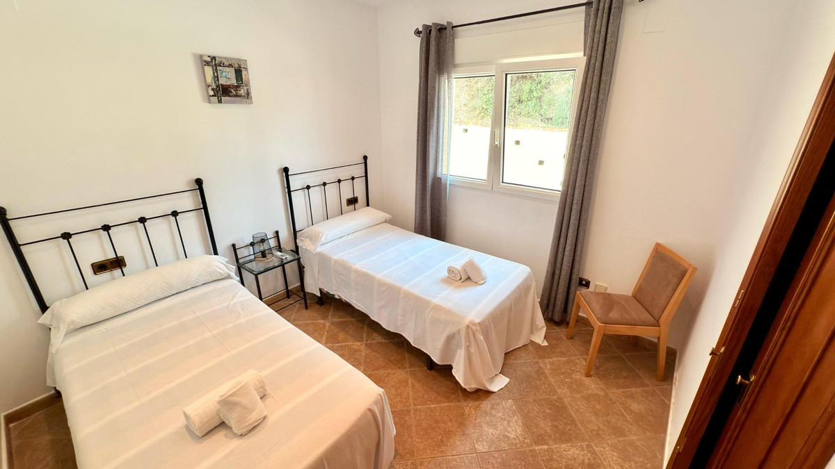 Se vende Bungalow de 5 dormitorios en Costa Blanca, Alicante, España