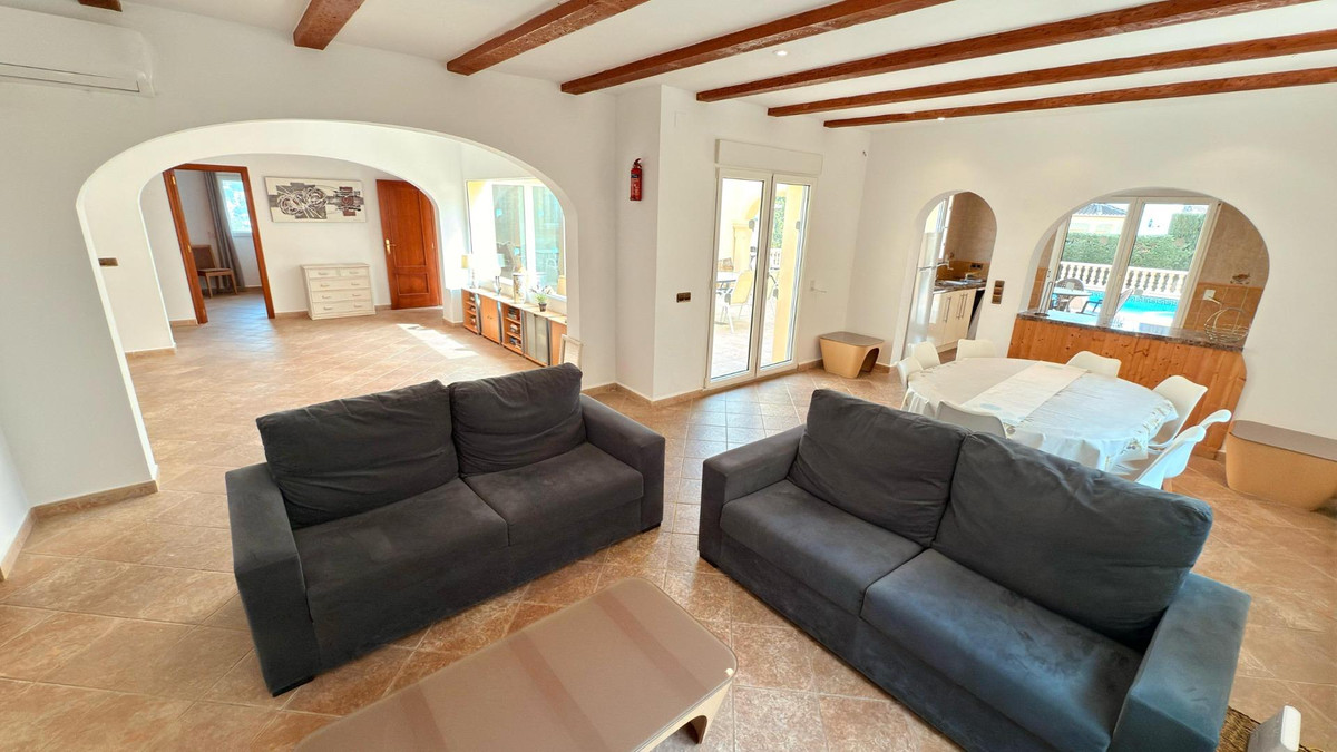 Se vende Bungalow de 5 dormitorios en Costa Blanca, Alicante, España