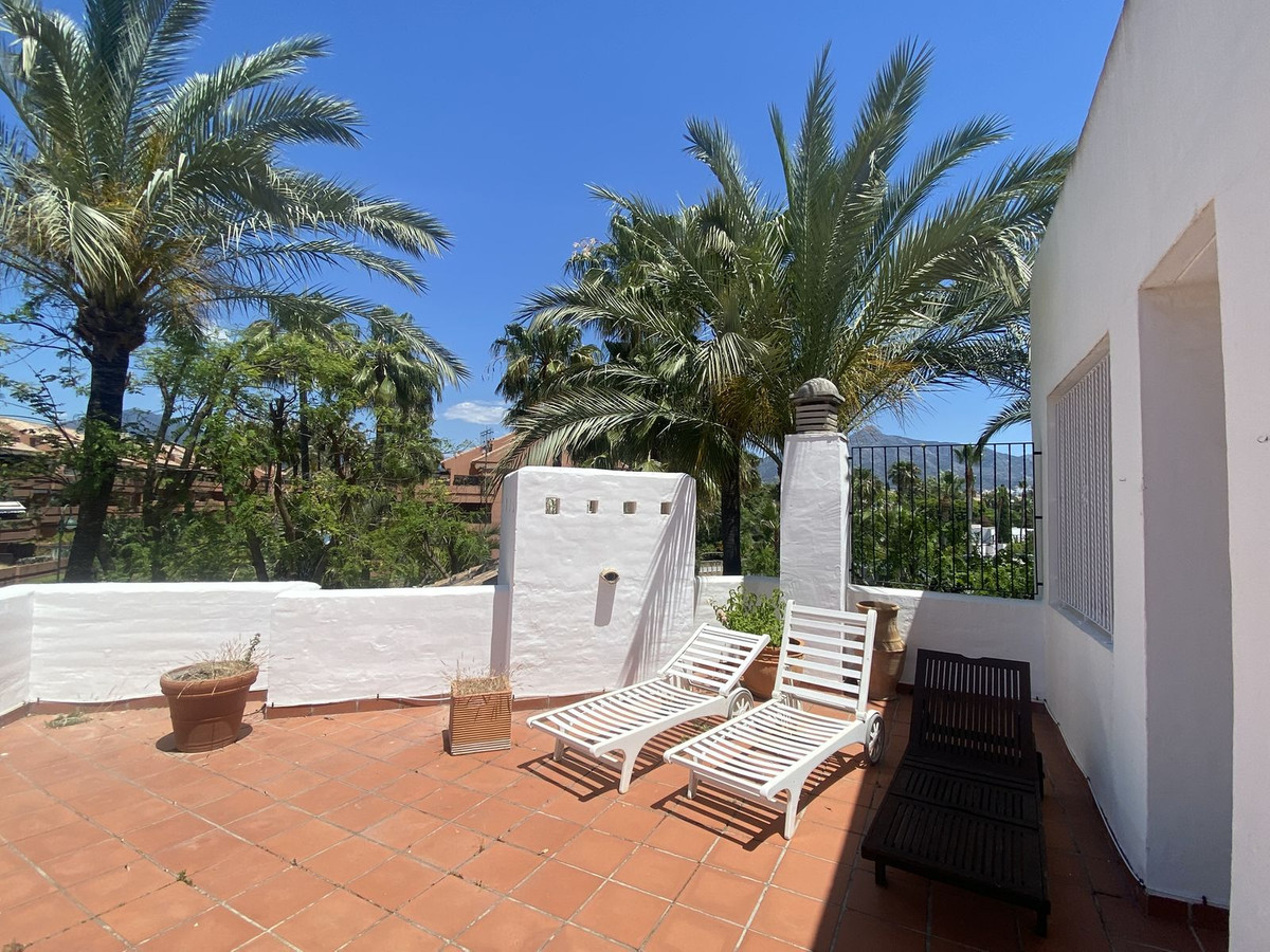 3 Bed Apartment for sale in Puerto Banús Costa Del Sol, Málaga, Spain