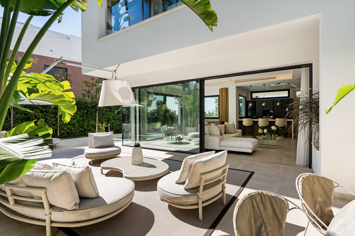 Se vende Pareada de 4 dormitorios en Costa Del Sol, Málaga, España
