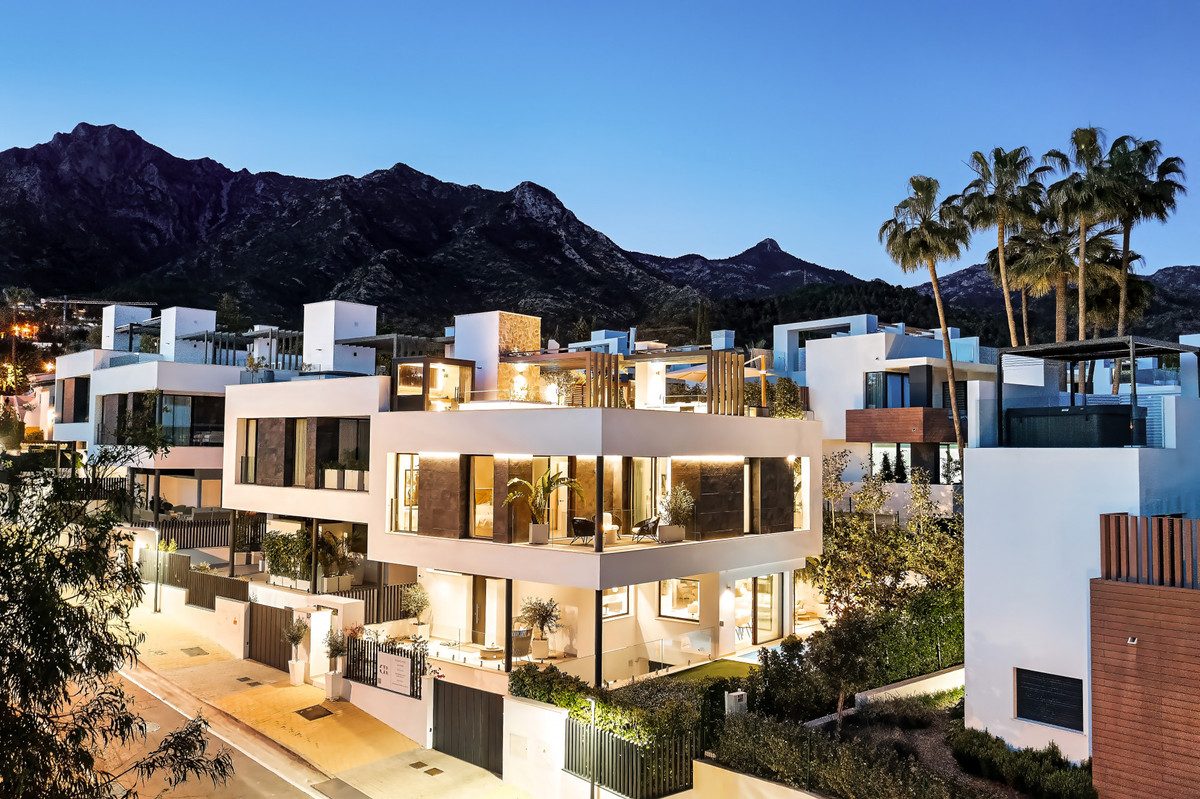 Se vende Pareada de 4 dormitorios en Costa Del Sol, Málaga, España