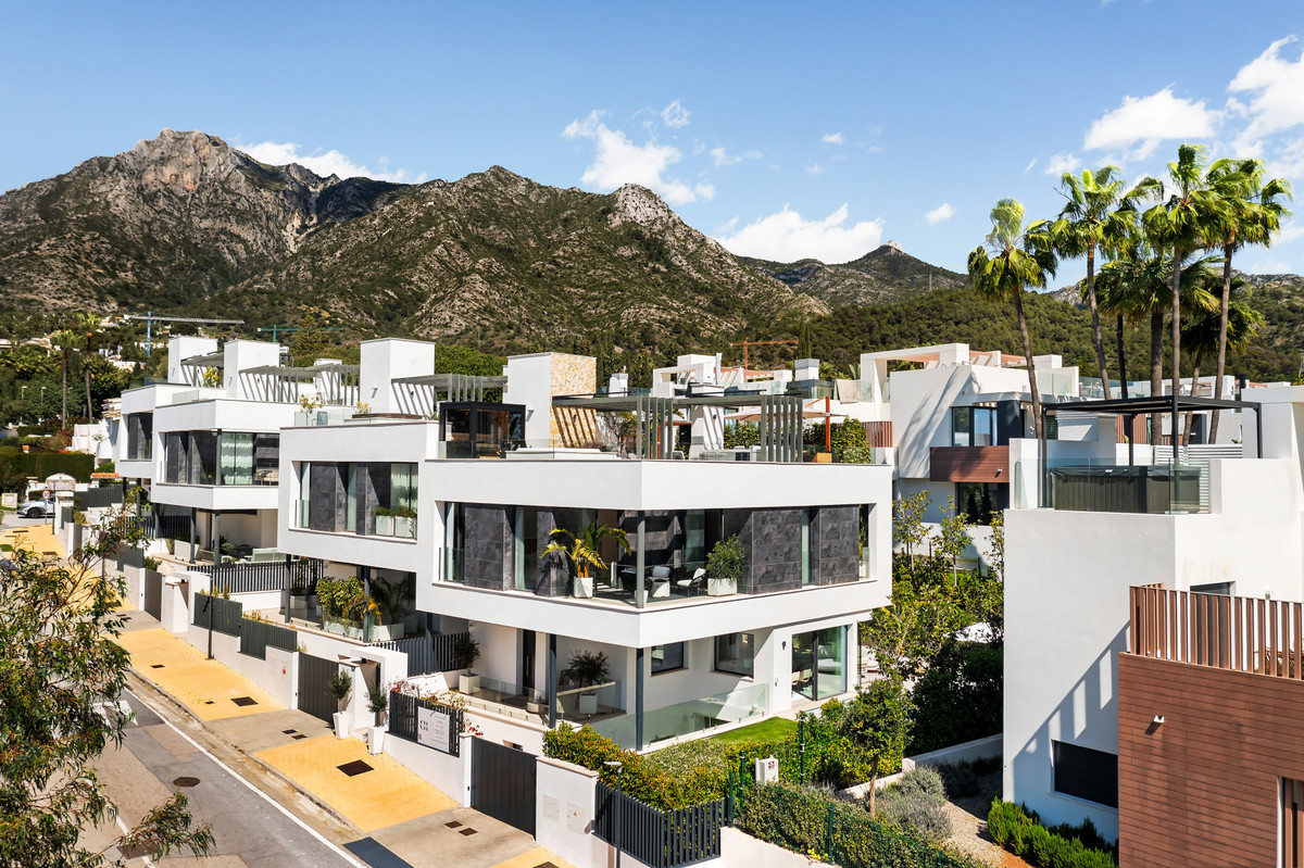 Se vende Pareada de 4 dormitorios en Costa Del Sol, Málaga, España