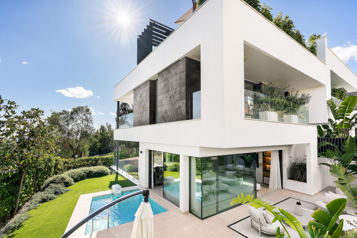 Se vende Pareada de 4 dormitorios en Costa Del Sol, Málaga, España