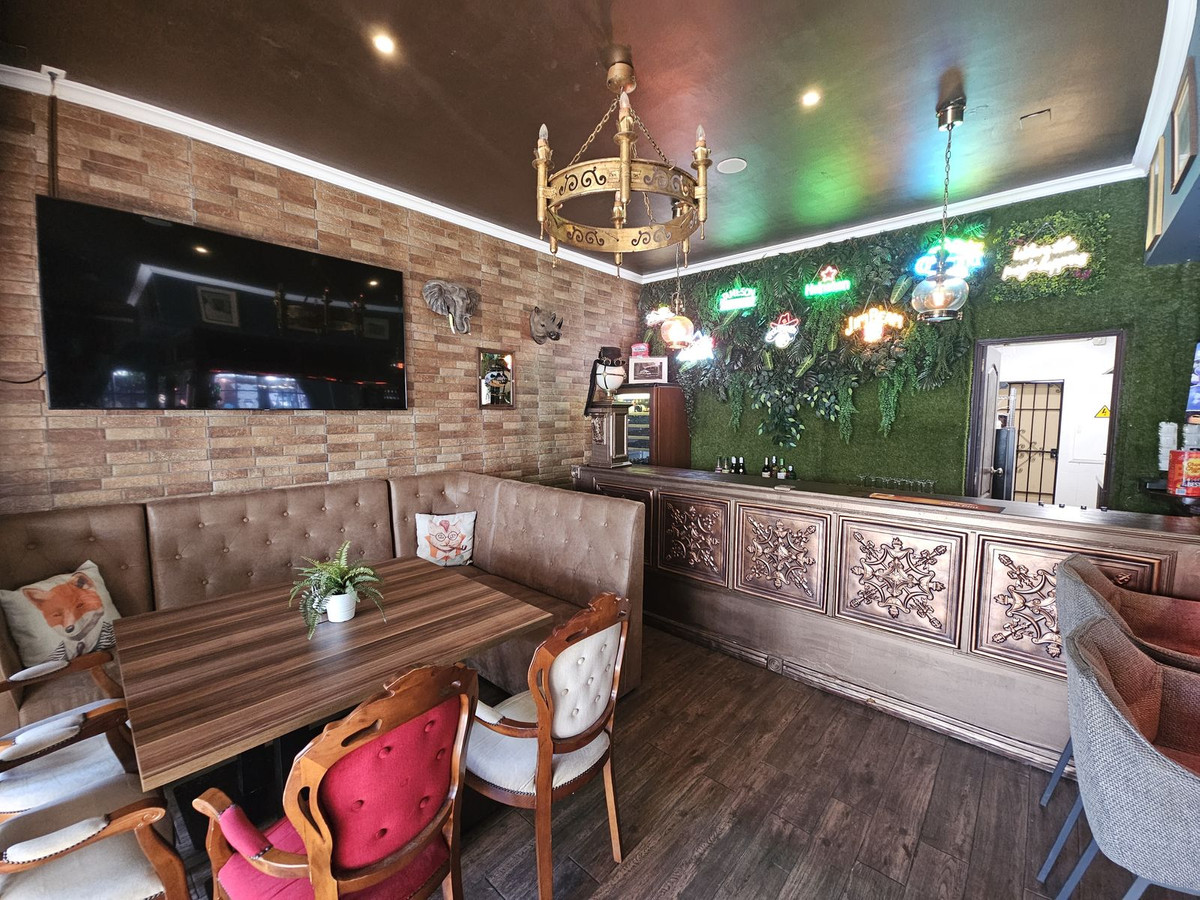 Se vende Bar de 4 dormitorios en Costa Del Sol, Málaga, España